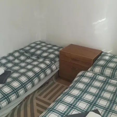 Quarto em Acomodações Particulares Neografia *